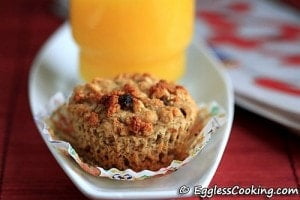 granola-muffins